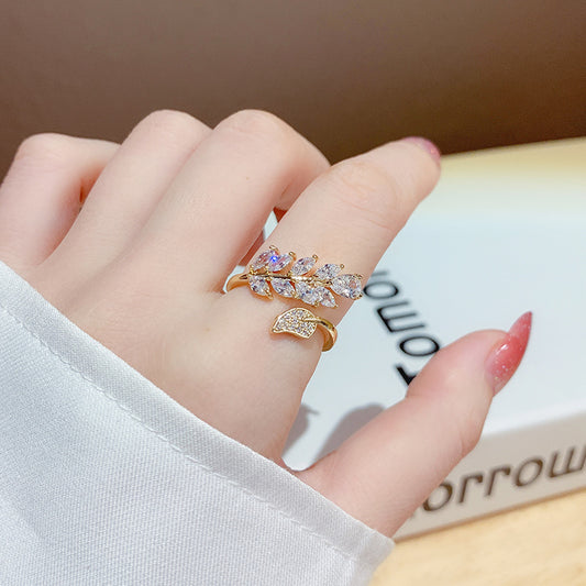 Gilded Elegance Leaf Ring